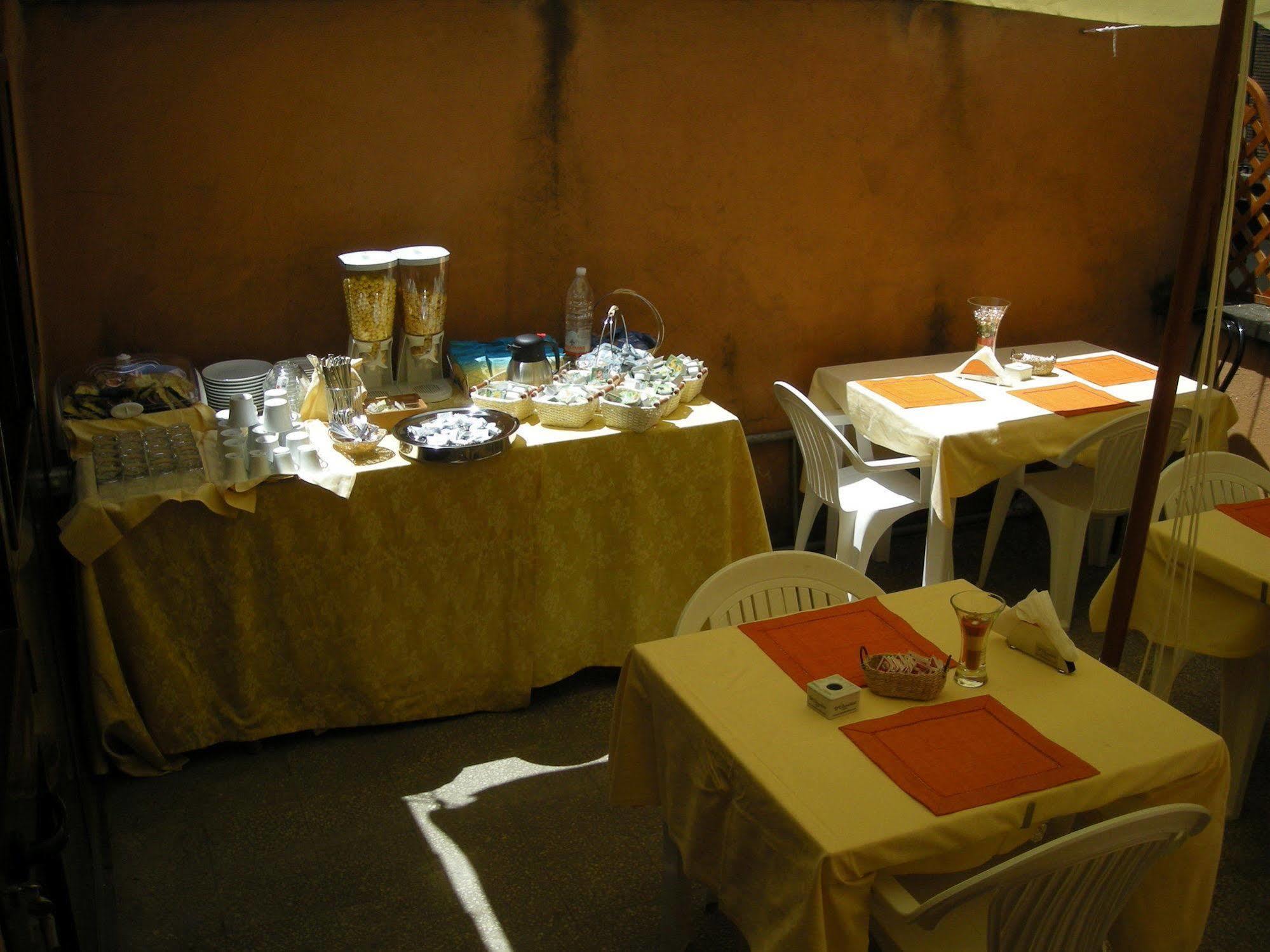Hotel Cherubini 2*